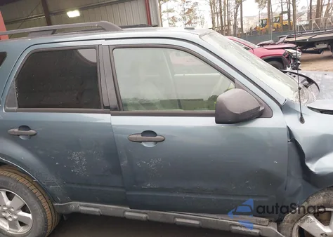 2012 Ford Escape Xlt z USA, uszkodzony, nr VIN 1FMCU0DG8CKB39452